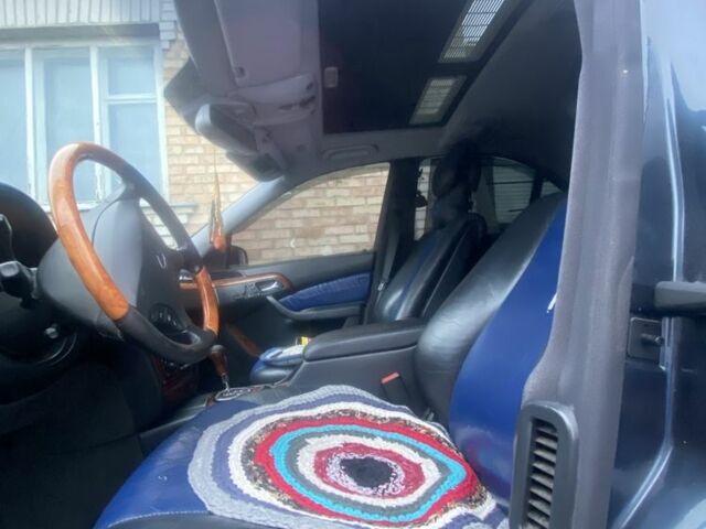 Синій Мерседес С Клас, об'ємом двигуна 5 л та пробігом 443 тис. км за 4500 $, фото 7 на Automoto.ua