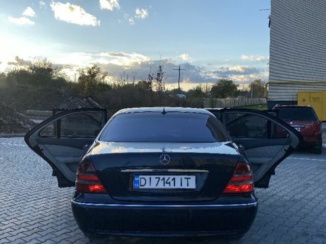 Синій Мерседес С Клас, об'ємом двигуна 4 л та пробігом 417 тис. км за 4500 $, фото 4 на Automoto.ua