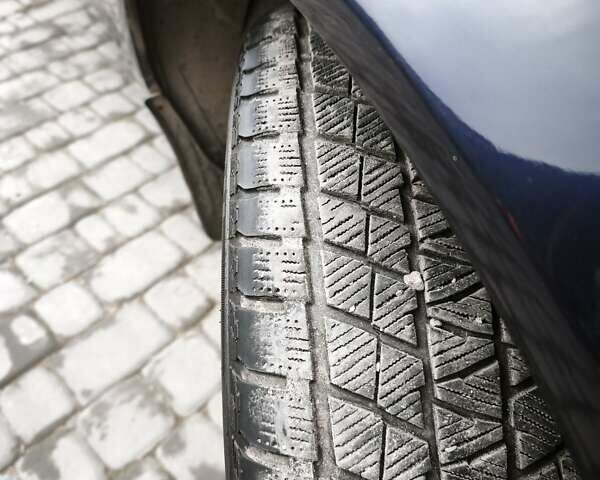 Синій Мерседес С Клас, об'ємом двигуна 3.2 л та пробігом 360 тис. км за 5800 $, фото 31 на Automoto.ua