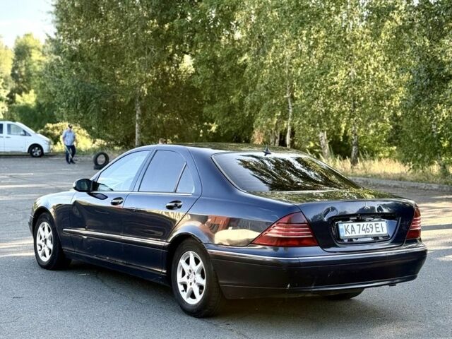 Синий Мерседес С Класс, объемом двигателя 3.2 л и пробегом 420 тыс. км за 3500 $, фото 3 на Automoto.ua