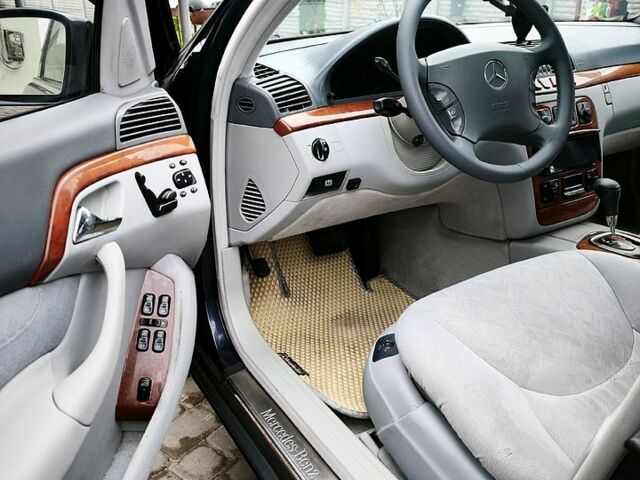 Синій Мерседес С Клас, об'ємом двигуна 3.2 л та пробігом 318 тис. км за 5800 $, фото 8 на Automoto.ua