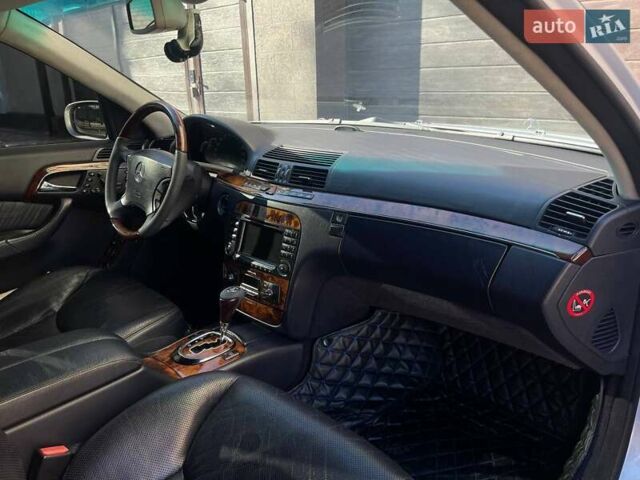 Синий Мерседес С Класс, объемом двигателя 5 л и пробегом 357 тыс. км за 8199 $, фото 27 на Automoto.ua