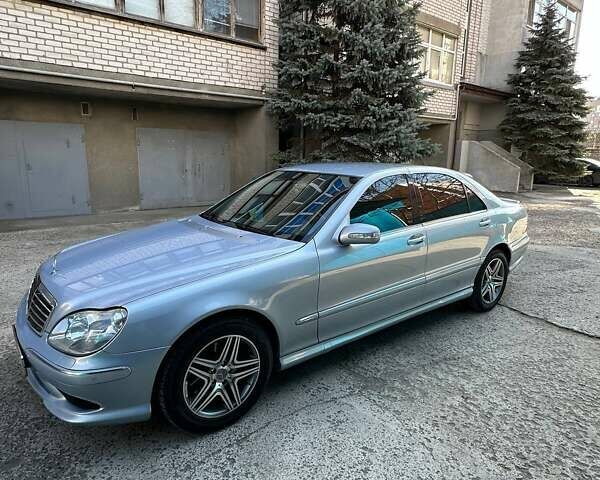 Синий Мерседес С Класс, объемом двигателя 5 л и пробегом 353 тыс. км за 9000 $, фото 4 на Automoto.ua