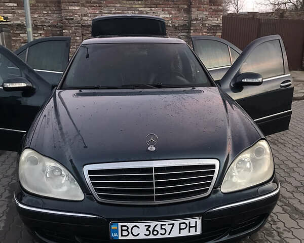 Синий Мерседес С Класс, объемом двигателя 3.7 л и пробегом 410 тыс. км за 4300 $, фото 1 на Automoto.ua