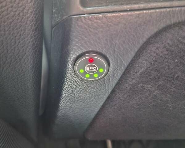 Синий Мерседес С Класс, объемом двигателя 5 л и пробегом 358 тыс. км за 7200 $, фото 27 на Automoto.ua