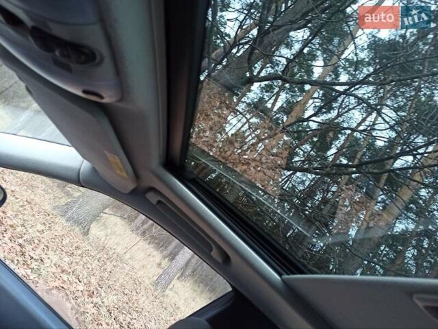 Синий Мерседес С Класс, объемом двигателя 4.27 л и пробегом 288 тыс. км за 4000 $, фото 10 на Automoto.ua
