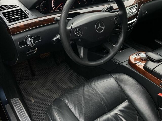 Синий Мерседес С Класс, объемом двигателя 3.5 л и пробегом 244 тыс. км за 8500 $, фото 12 на Automoto.ua