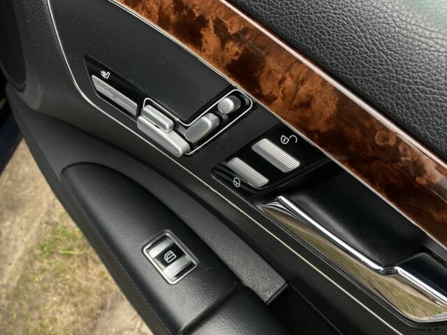 Синий Мерседес С Класс, объемом двигателя 3.5 л и пробегом 244 тыс. км за 8500 $, фото 4 на Automoto.ua