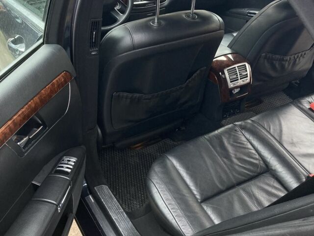 Синий Мерседес С Класс, объемом двигателя 3.5 л и пробегом 244 тыс. км за 8500 $, фото 9 на Automoto.ua