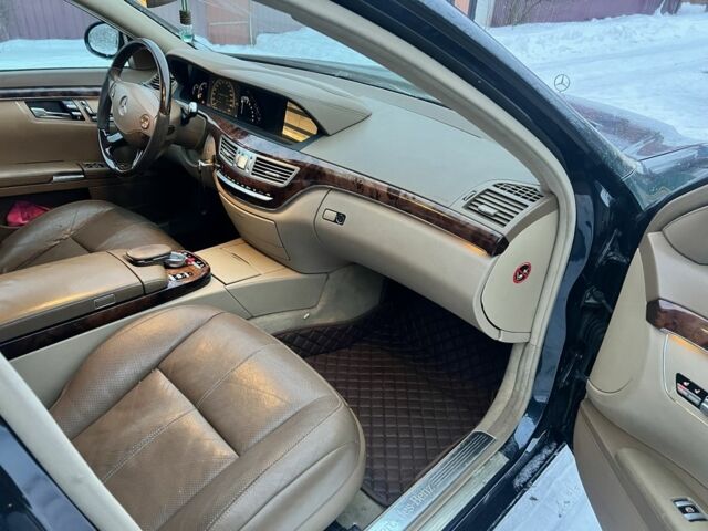 Синій Мерседес С Клас, об'ємом двигуна 3.5 л та пробігом 360 тис. км за 6700 $, фото 16 на Automoto.ua