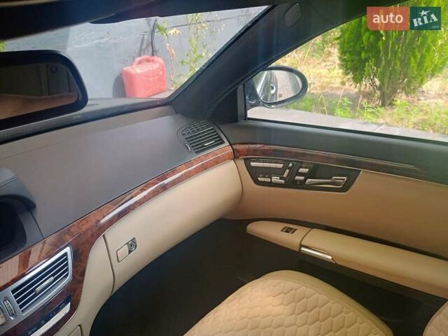 Синий Мерседес С Класс, объемом двигателя 5.5 л и пробегом 350 тыс. км за 11300 $, фото 2 на Automoto.ua