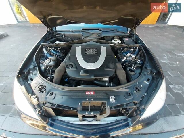 Синий Мерседес С Класс, объемом двигателя 5.5 л и пробегом 350 тыс. км за 11300 $, фото 77 на Automoto.ua