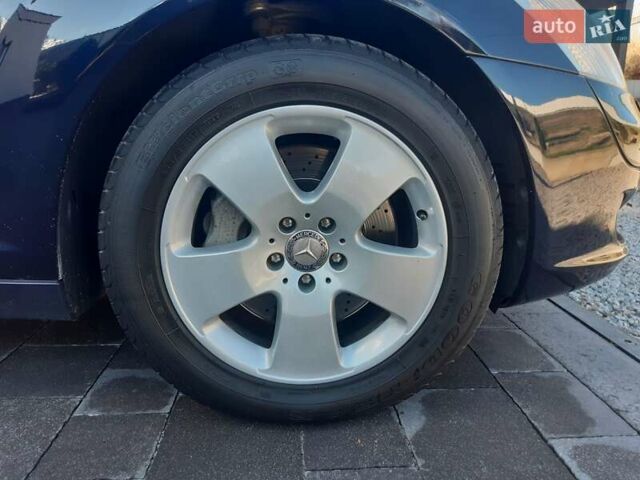 Синий Мерседес С Класс, объемом двигателя 5.5 л и пробегом 350 тыс. км за 11300 $, фото 87 на Automoto.ua