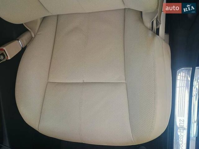 Синий Мерседес С Класс, объемом двигателя 5.5 л и пробегом 350 тыс. км за 11300 $, фото 10 на Automoto.ua