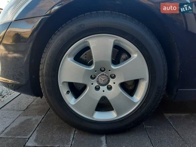 Синий Мерседес С Класс, объемом двигателя 5.5 л и пробегом 350 тыс. км за 11300 $, фото 86 на Automoto.ua