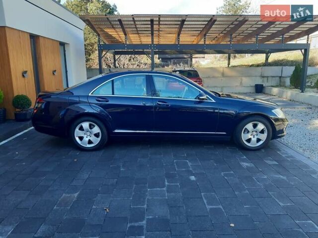 Синий Мерседес С Класс, объемом двигателя 5.5 л и пробегом 350 тыс. км за 11300 $, фото 81 на Automoto.ua