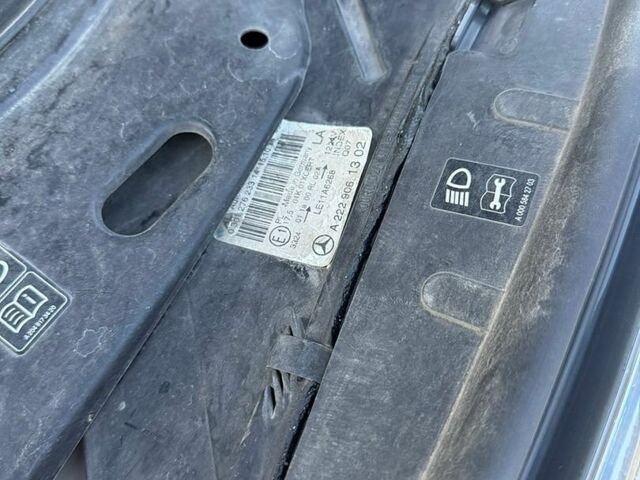 Синій Мерседес С Клас, об'ємом двигуна 5.46 л та пробігом 256 тис. км за 18500 $, фото 28 на Automoto.ua