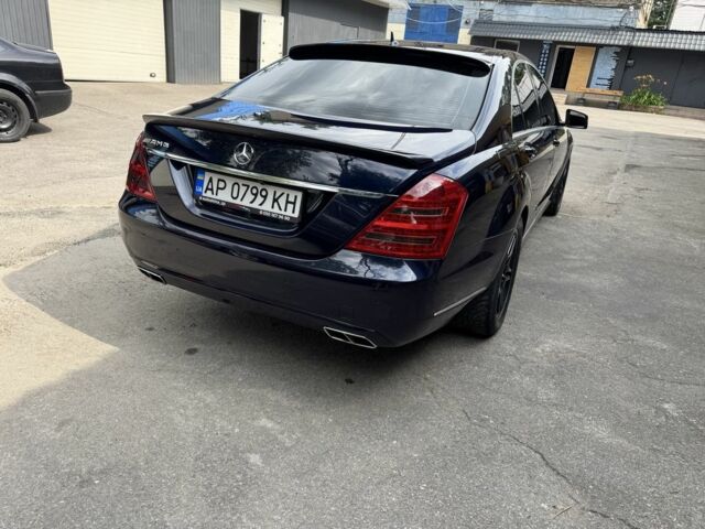 Синий Мерседес С Класс, объемом двигателя 3 л и пробегом 260 тыс. км за 13500 $, фото 4 на Automoto.ua