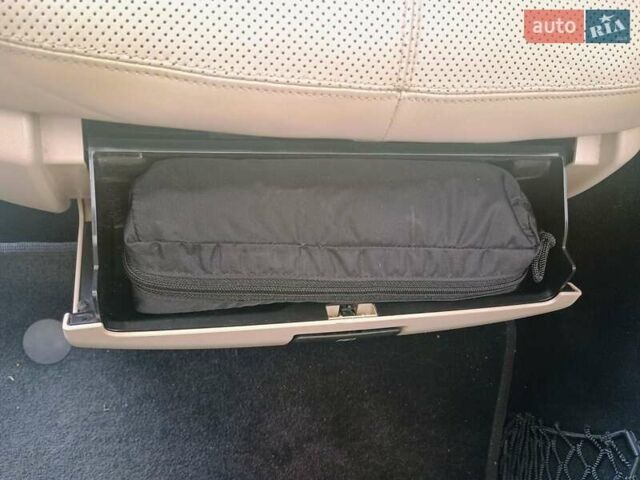 Синий Мерседес С Класс, объемом двигателя 5.5 л и пробегом 350 тыс. км за 11300 $, фото 27 на Automoto.ua