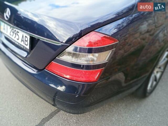 Синий Мерседес С Класс, объемом двигателя 5.5 л и пробегом 350 тыс. км за 11300 $, фото 55 на Automoto.ua