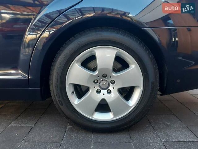 Синий Мерседес С Класс, объемом двигателя 5.5 л и пробегом 350 тыс. км за 11300 $, фото 89 на Automoto.ua