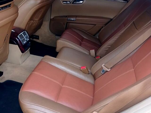 Синий Мерседес С Класс, объемом двигателя 3.5 л и пробегом 500 тыс. км за 8200 $, фото 4 на Automoto.ua