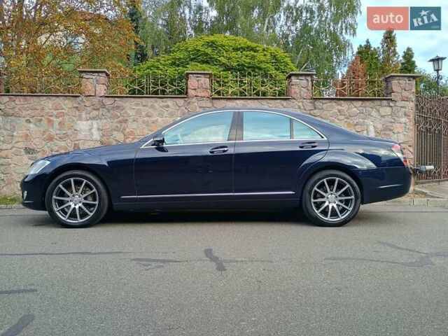 Синий Мерседес С Класс, объемом двигателя 5.5 л и пробегом 350 тыс. км за 11300 $, фото 49 на Automoto.ua