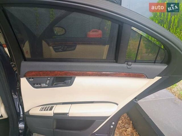 Синий Мерседес С Класс, объемом двигателя 5.5 л и пробегом 350 тыс. км за 11300 $, фото 23 на Automoto.ua