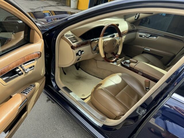 Синий Мерседес С Класс, объемом двигателя 3 л и пробегом 260 тыс. км за 13500 $, фото 7 на Automoto.ua