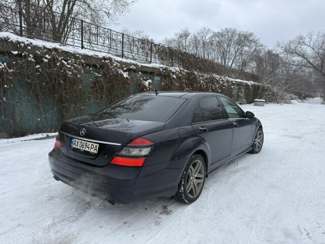 Синий Мерседес С Класс, объемом двигателя 3.5 л и пробегом 337 тыс. км за 8999 $, фото 1 на Automoto.ua