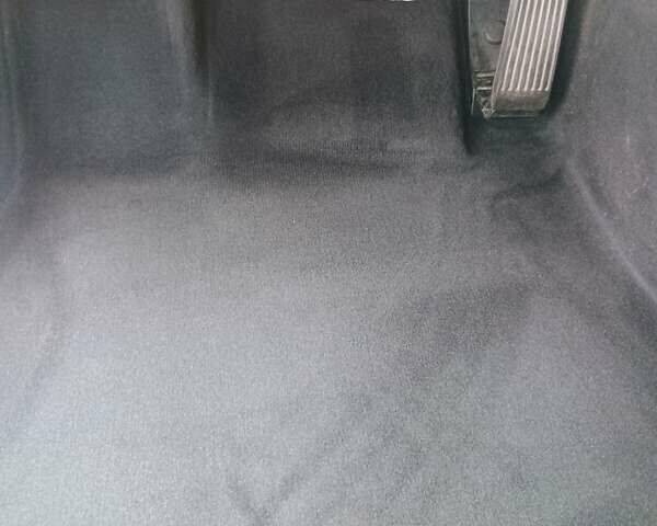 Синий Мерседес С Класс, объемом двигателя 5.5 л и пробегом 350 тыс. км за 11300 $, фото 32 на Automoto.ua