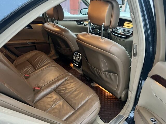 Синій Мерседес С Клас, об'ємом двигуна 3.5 л та пробігом 360 тис. км за 6700 $, фото 14 на Automoto.ua