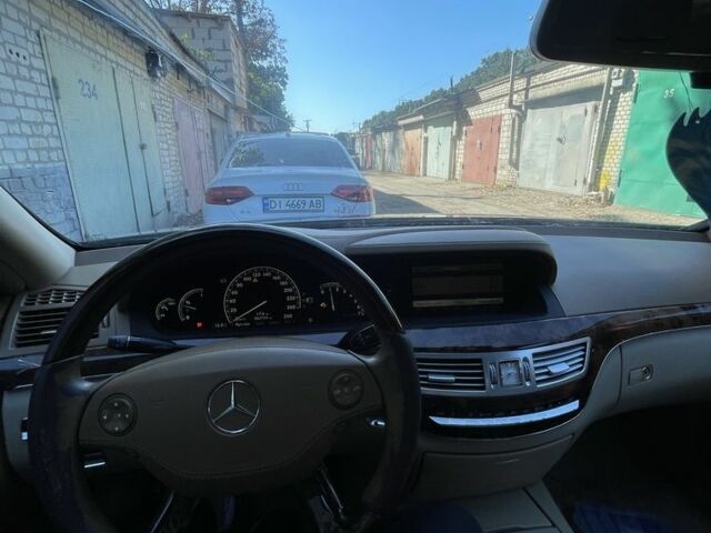 Синій Мерседес С Клас, об'ємом двигуна 3.5 л та пробігом 350 тис. км за 6900 $, фото 4 на Automoto.ua