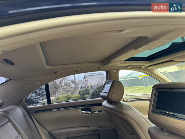 Синий Мерседес С Класс, объемом двигателя 5.46 л и пробегом 190 тыс. км за 9850 $, фото 31 на Automoto.ua