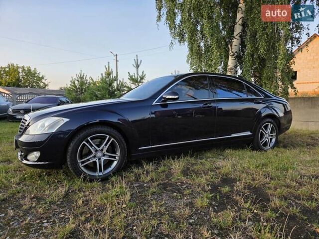 Синий Мерседес С Класс, объемом двигателя 5.46 л и пробегом 288 тыс. км за 9200 $, фото 18 на Automoto.ua