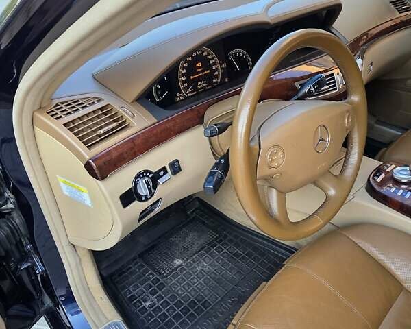 Синий Мерседес С Класс, объемом двигателя 5.46 л и пробегом 288 тыс. км за 8599 $, фото 18 на Automoto.ua