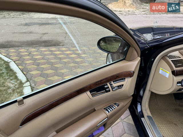 Синий Мерседес С Класс, объемом двигателя 5.46 л и пробегом 190 тыс. км за 9850 $, фото 39 на Automoto.ua