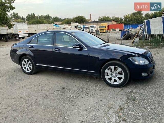 Синий Мерседес С Класс, объемом двигателя 2.99 л и пробегом 328 тыс. км за 13800 $, фото 1 на Automoto.ua