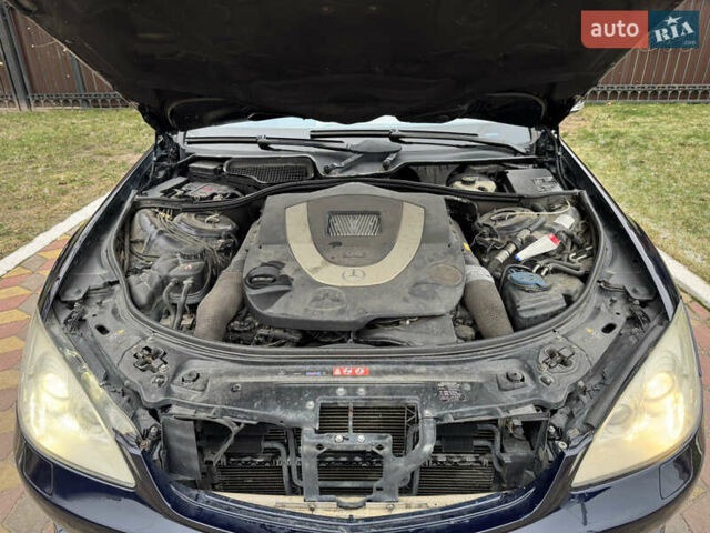 Синий Мерседес С Класс, объемом двигателя 5.46 л и пробегом 190 тыс. км за 9850 $, фото 43 на Automoto.ua