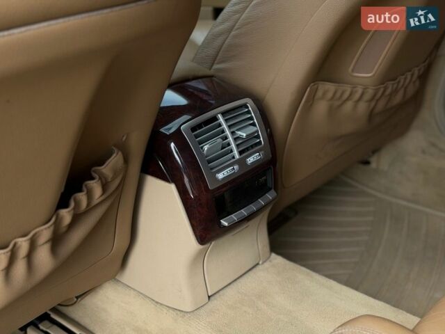 Синий Мерседес С Класс, объемом двигателя 5.46 л и пробегом 320 тыс. км за 11500 $, фото 51 на Automoto.ua