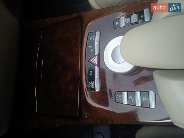 Синій Мерседес С Клас, об'ємом двигуна 4 л та пробігом 220 тис. км за 18400 $, фото 10 на Automoto.ua