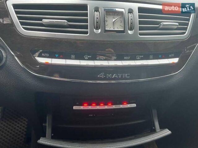 Синий Мерседес С Класс, объемом двигателя 2.99 л и пробегом 290 тыс. км за 17000 $, фото 29 на Automoto.ua