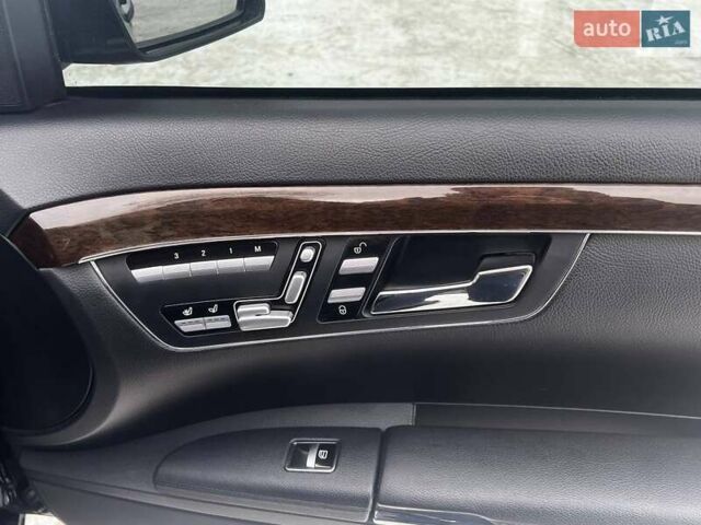 Синий Мерседес С Класс, объемом двигателя 2.99 л и пробегом 290 тыс. км за 17000 $, фото 38 на Automoto.ua