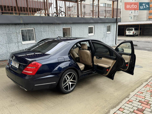 Синий Мерседес С Класс, объемом двигателя 2.14 л и пробегом 151 тыс. км за 22000 $, фото 9 на Automoto.ua