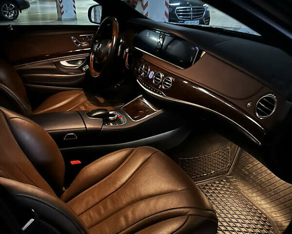 Синий Мерседес С Класс, объемом двигателя 2.99 л и пробегом 235 тыс. км за 43000 $, фото 3 на Automoto.ua