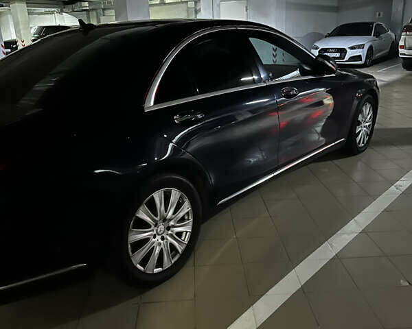 Синий Мерседес С Класс, объемом двигателя 2.99 л и пробегом 235 тыс. км за 43000 $, фото 2 на Automoto.ua