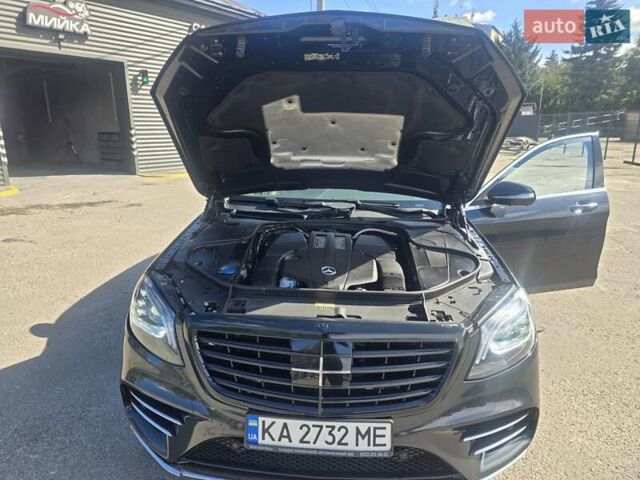 Синий Мерседес С Класс, объемом двигателя 3 л и пробегом 180 тыс. км за 50000 $, фото 3 на Automoto.ua