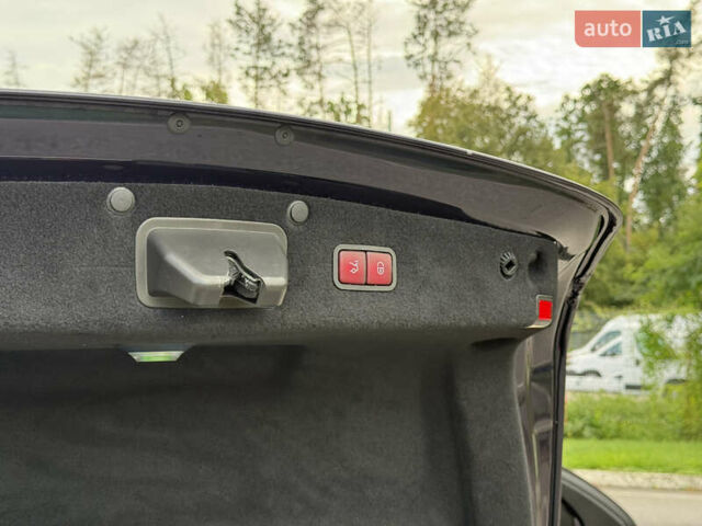 Синий Мерседес С Класс, объемом двигателя 3.99 л и пробегом 89 тыс. км за 61500 $, фото 18 на Automoto.ua