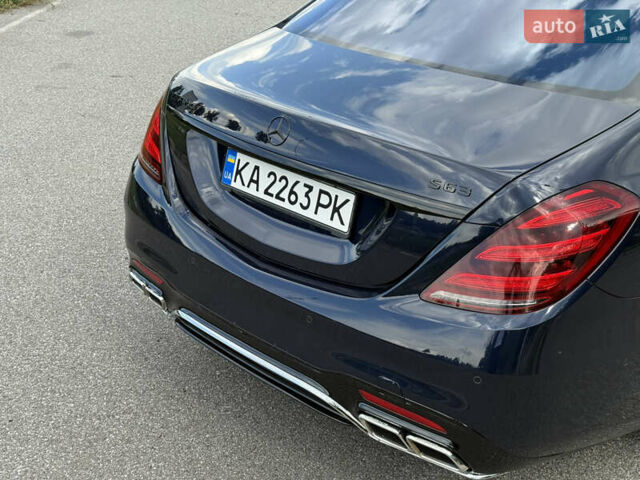Синий Мерседес С Класс, объемом двигателя 3.99 л и пробегом 89 тыс. км за 61500 $, фото 9 на Automoto.ua