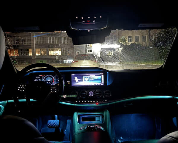 Синий Мерседес С Класс, объемом двигателя 2.99 л и пробегом 80 тыс. км за 55000 $, фото 1 на Automoto.ua